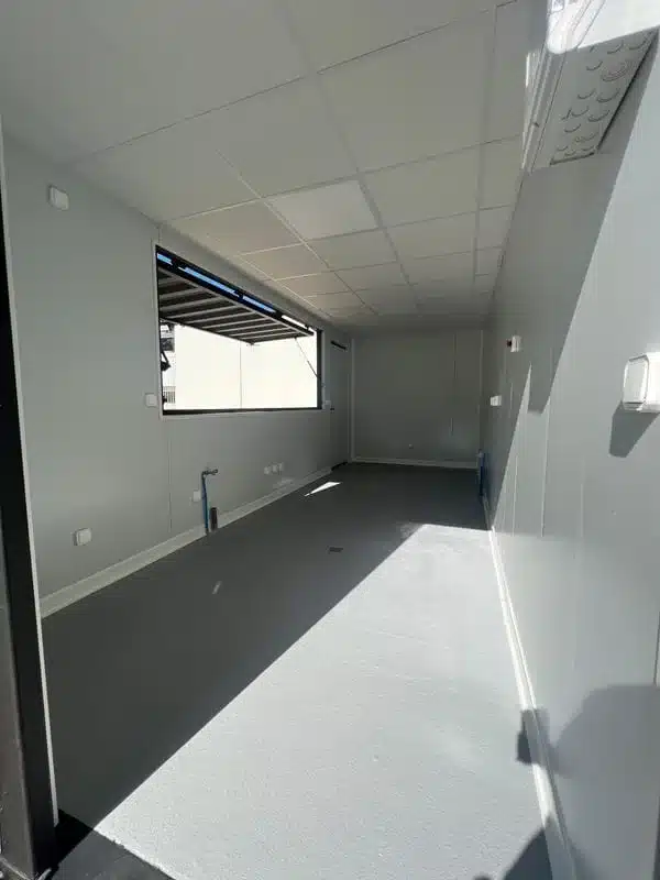 Container snack bar mobile